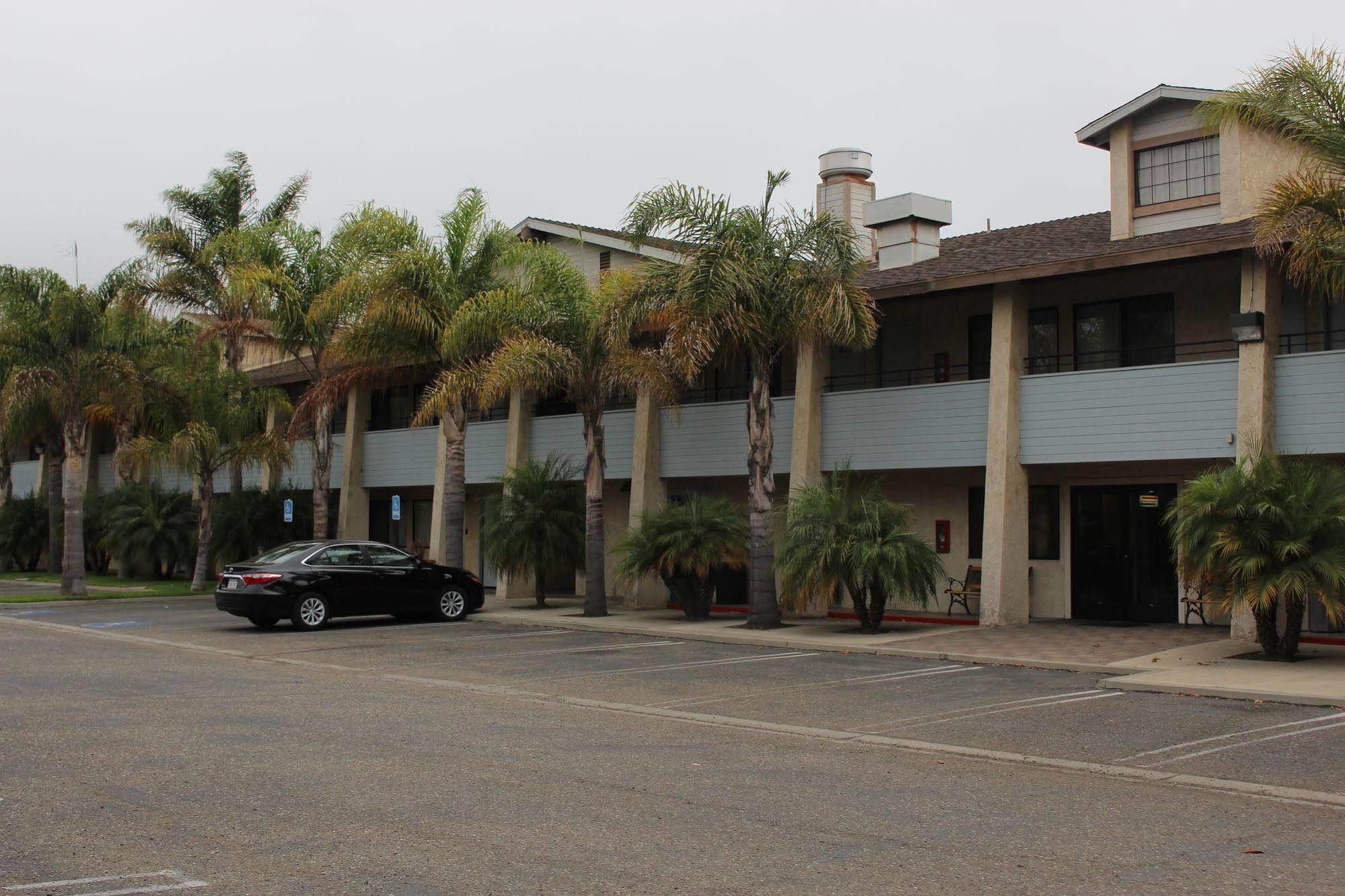 O'Cairns Inn And Suites Lompoc Eksteriør bilde